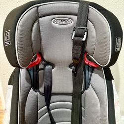 Graco Nautilus 65 3-in-1 Harness Booster Car Seat With Base