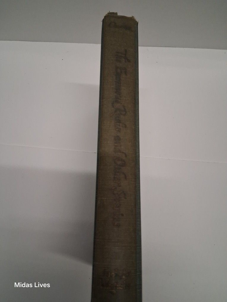 The Enormous Radio and Other Stories, which is a collection of short stories by the American author John Cheever