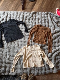XS/S Old Navy Bundle of 3 Long Sleeve Tops
