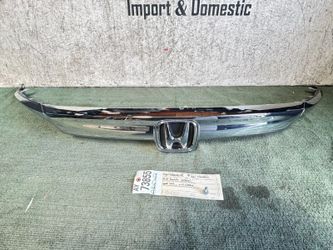 2018 - 2019 2020 HONDA ACCORD FRONT BUMPER GRILLE OEM AY73855