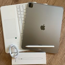 iPad Pro 12.9” (M2 chip / 2022 model) 6th Generation 128GB with  keyboard case and stylus pen 