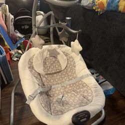 Graco Baby Swing
