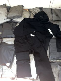 Essential hoodie