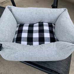 Brand New Pet Bed - Small