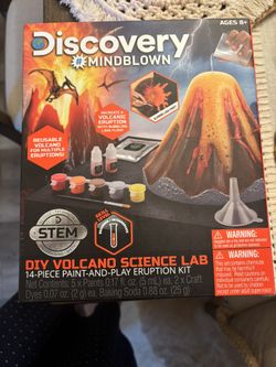 Discovery Mind blown Volcano Paint And Play Kit