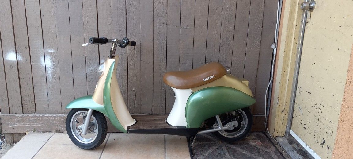 Moped Razer Special Edition Upgraded 