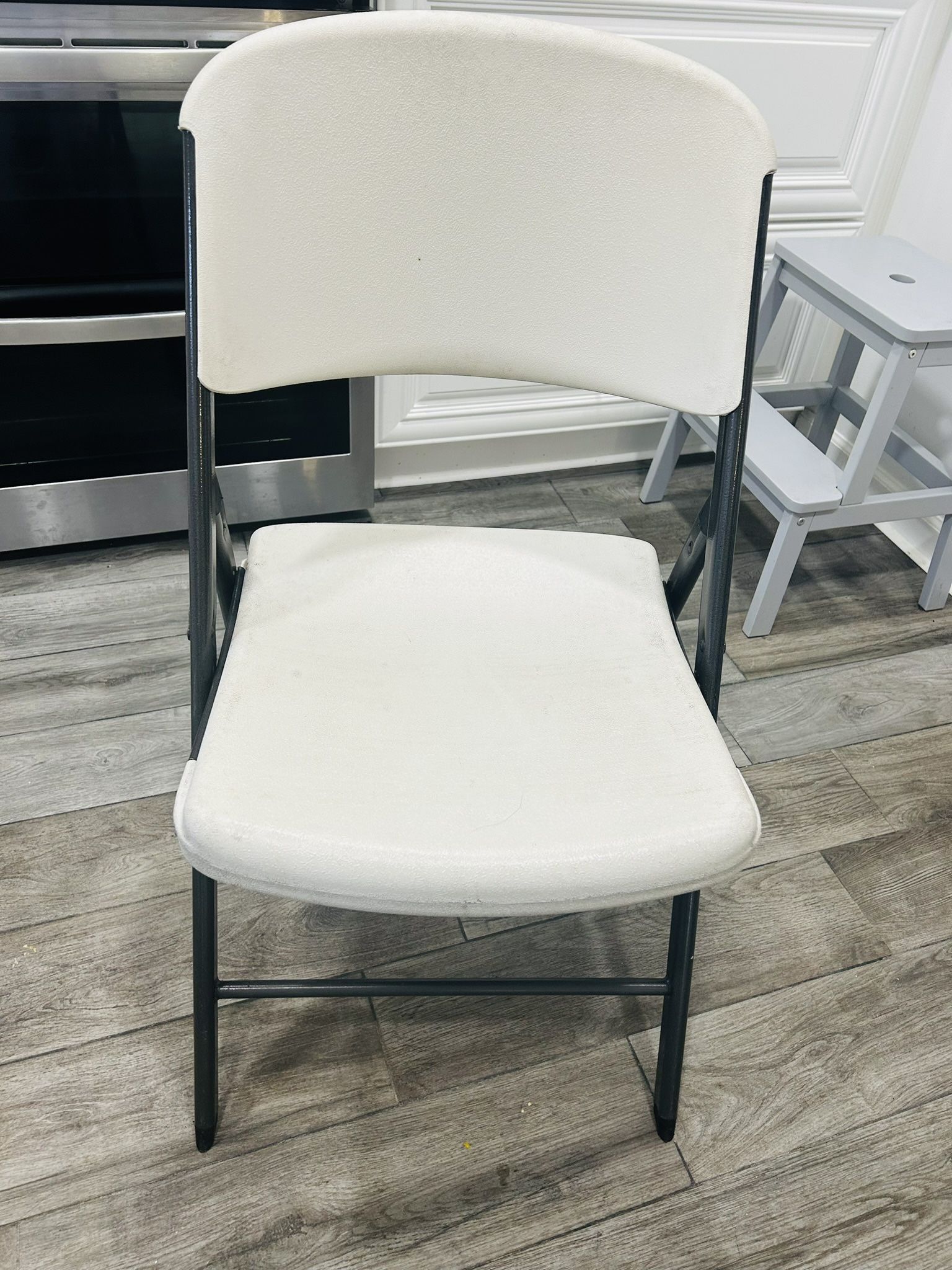 LIFETIME Folding Chairs