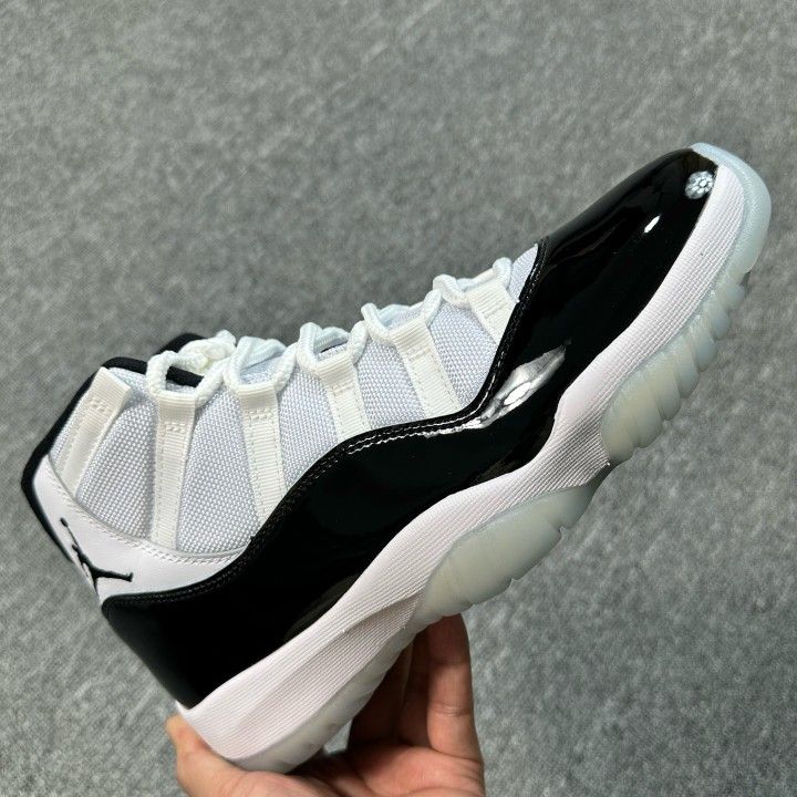 ππΊ πΊπ² π¨π§ π’π΄γππΌπ½π€π’ππ€π¬πππγ Jordan 11