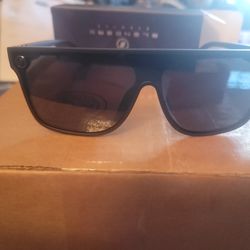 Blenders "Dark Flatter" Polarized Smoke Sunglasses 