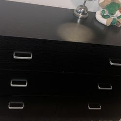 Modern Six-Drawer Dresser (Black Wood Finish)