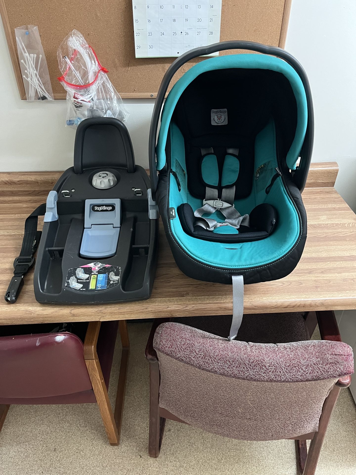 Peg Perego Primo Viaggio 4-35 Lounge Infant Car Seat Used