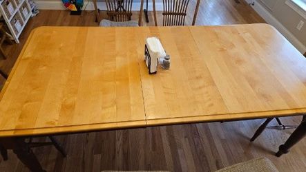 Dining room set w/6 chairs