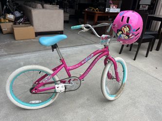 Girls Bike With Helmet