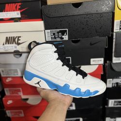 DS 2024 Jordan Powder Blue 9s size 9.5