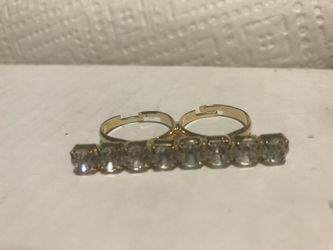 Double finger ring with rhinestones