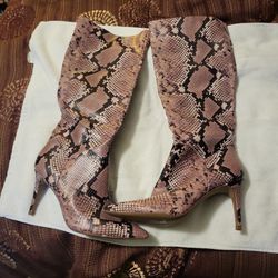 Ladies Snake Boots Sz 8