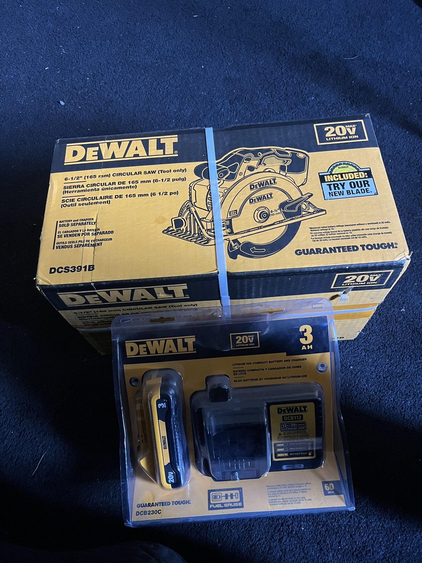 DEWALT 20V MAX 6 1/2 Circular Saw Kit