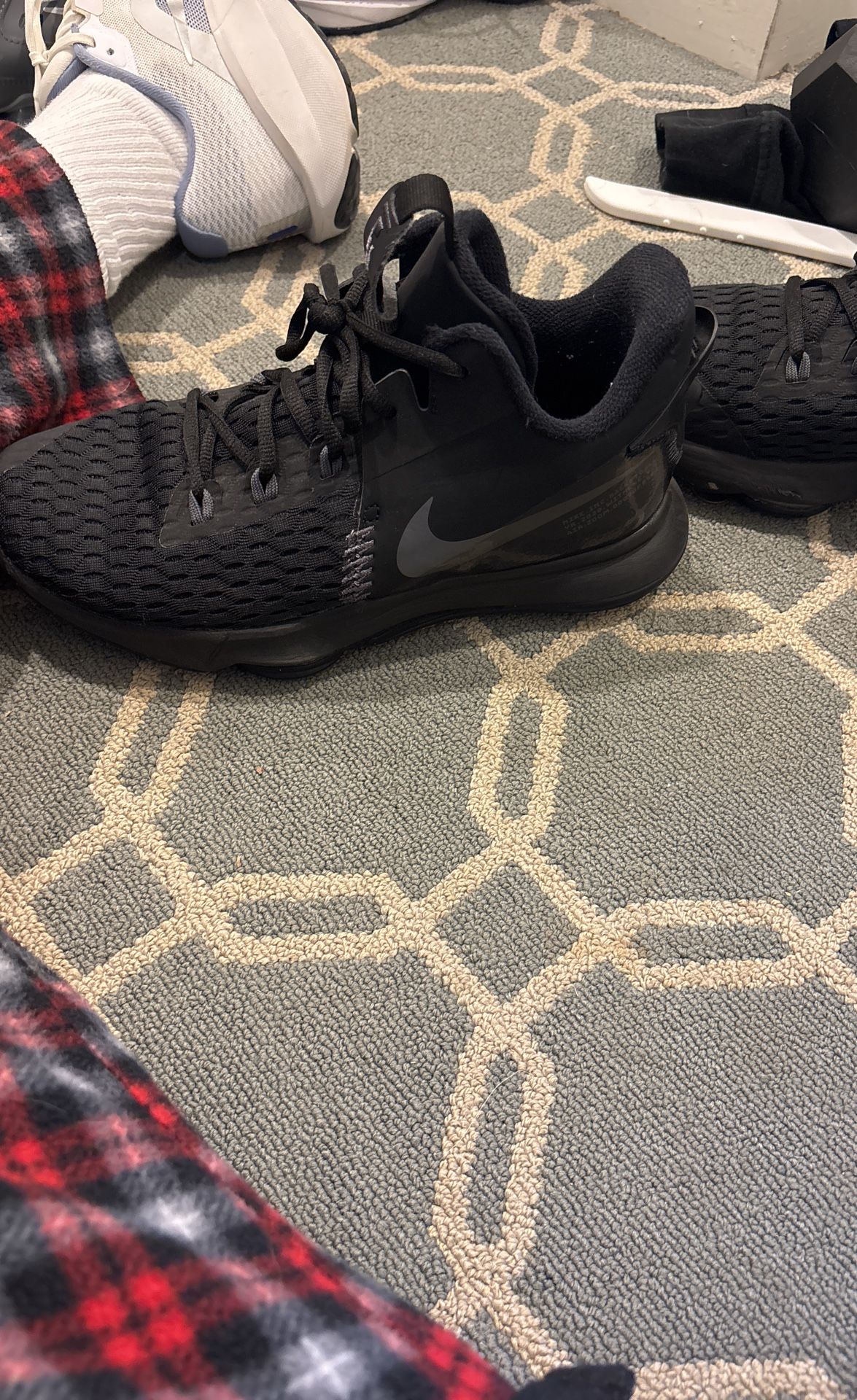 Black Basketball Shoes Nike 