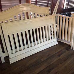 Baby Crib And Changing Table Drawer