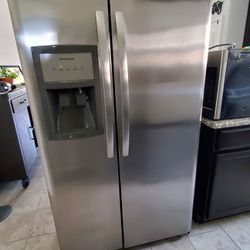 Frigidaire  Refrigerator 