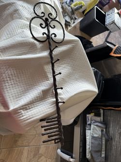 Giant Key Chain Holder 