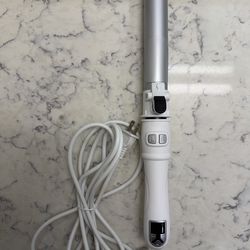 Monat rotating curling iron