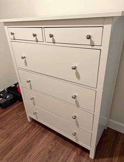 IKEA Hemnes 6 Drawer Glossy Dresser-DELIVERY AVAILABLE