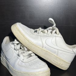 White Low Top Nike Shoes 2019