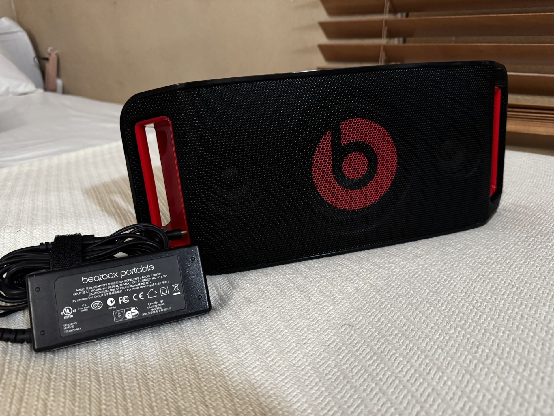 Beats by Dr. Dre Beatbox Portable 2 Wireless Bluetooth Speaker Pre-Owned