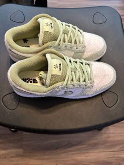 Size 10M/11.5F- Nike Dunk Low SE Fleece - Honeydew 2022 No Box