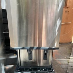 Commercial Nugget Ice & Water Dispenser Scotsman