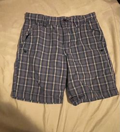 Gap Kids Boys' Blue Checkered Casual Shorts (6 Size / 120cm) Brand: Gap Kids Size: 6 Regular (Suitable for children around 6 years old / approximatel