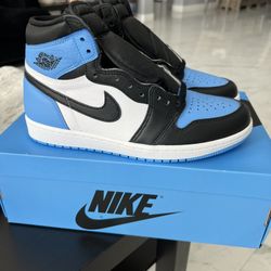 Air Jordan 1 UNC Toe