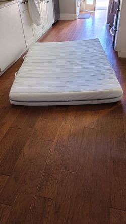 Free in Ocean Beach. Full-sizes mattress