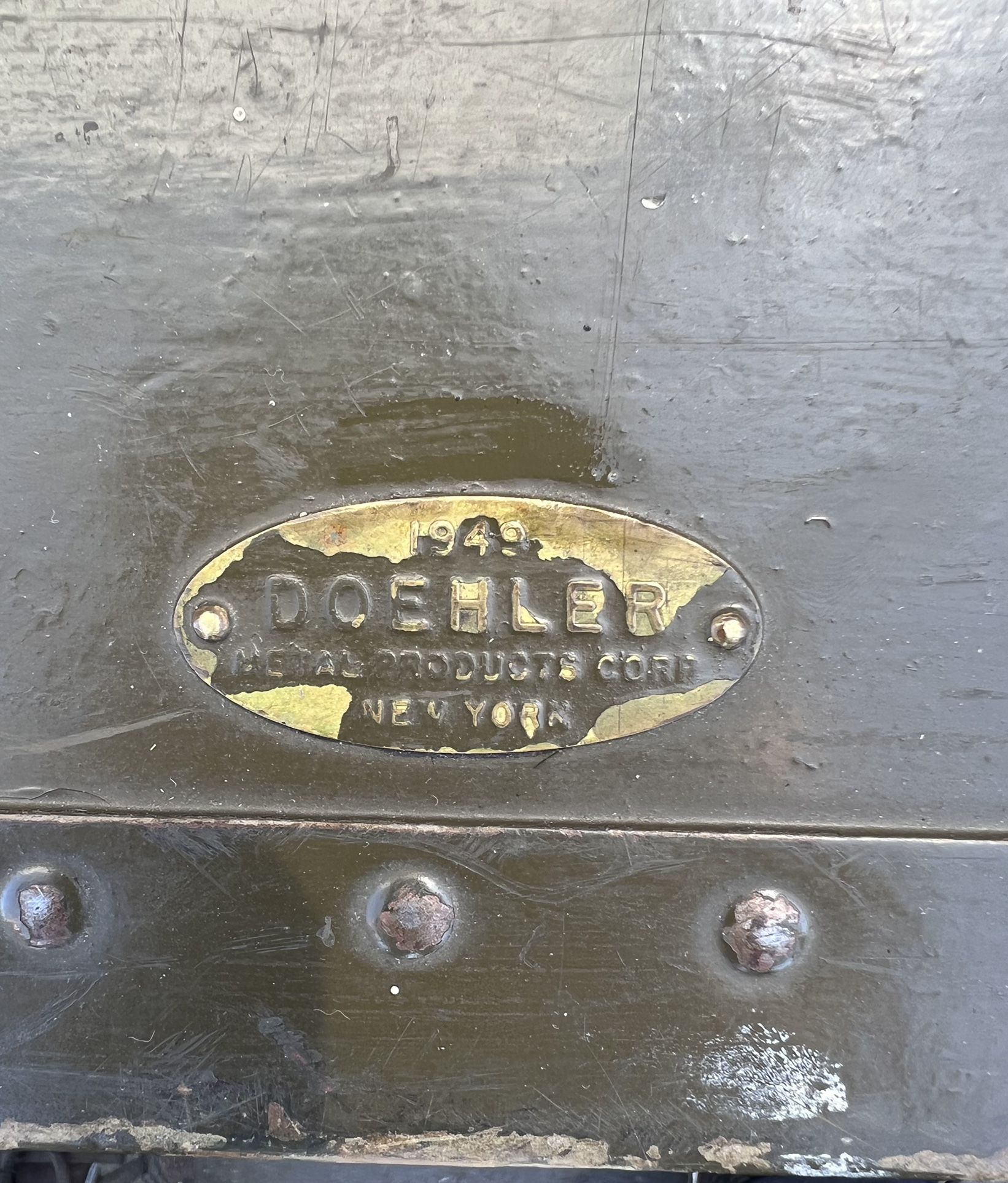 Transitional Design Online Auctions - Doehler 1949 Military Foot Locker