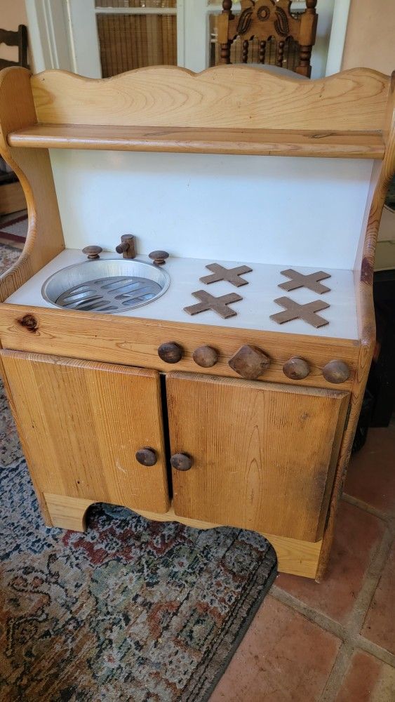 Little Colorado Kids Solid Pine Play Kitchen