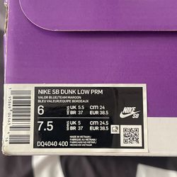 Nike dunks Philadelphia Phillies Women’s size 7.5 Men’s Size 6 Brand New 