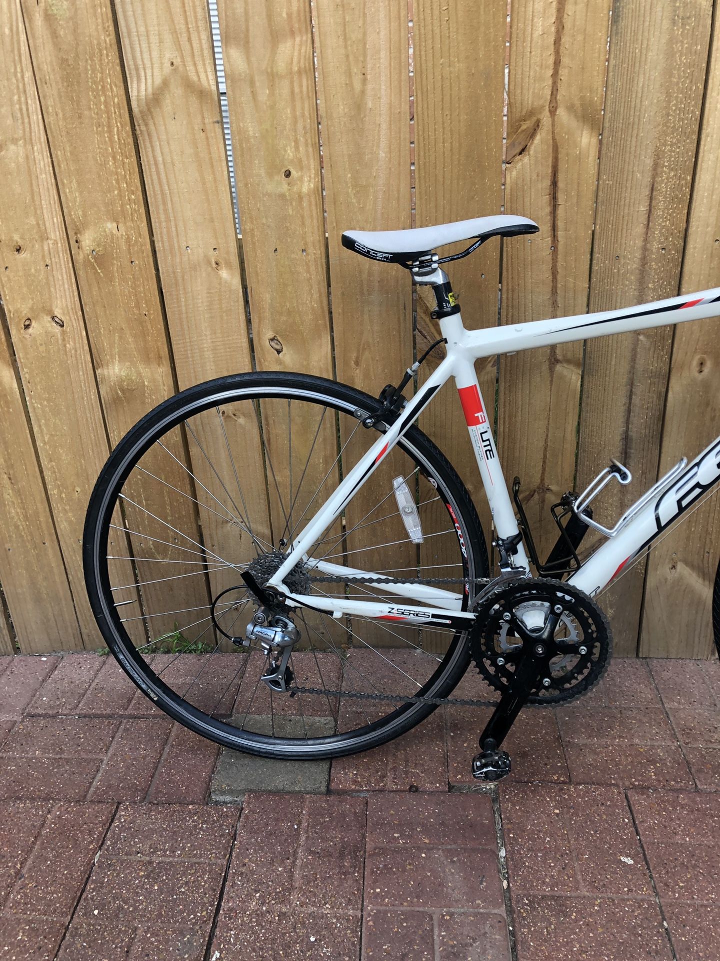 FELT Z100 ROAD BIKE for Sale in Houston, TX OfferUp