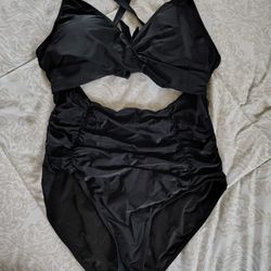 New Beautiful 🖤 Black BATHING Suit Size 2XL. SEE PHOTOS. Cash And Pickup Only