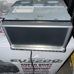 DOUBLE DIN CLARION CD BLUETOOTH IN PERFECT CONDITION 