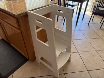 Tower for Kids eyesight / eye-line