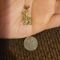 14k Gold Small Pendant