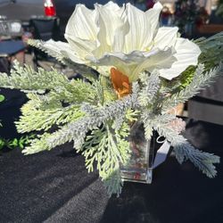 Glass Vase Silk Floral Arrangement 