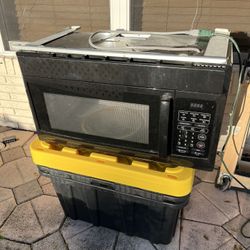 Magic Chef Over The Range OTR Microwave - Black