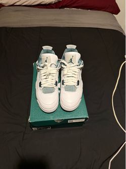 Oxidized green Jordan 4