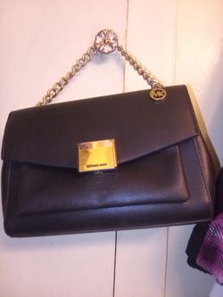 !! Purse by Michael kors Firm Price
