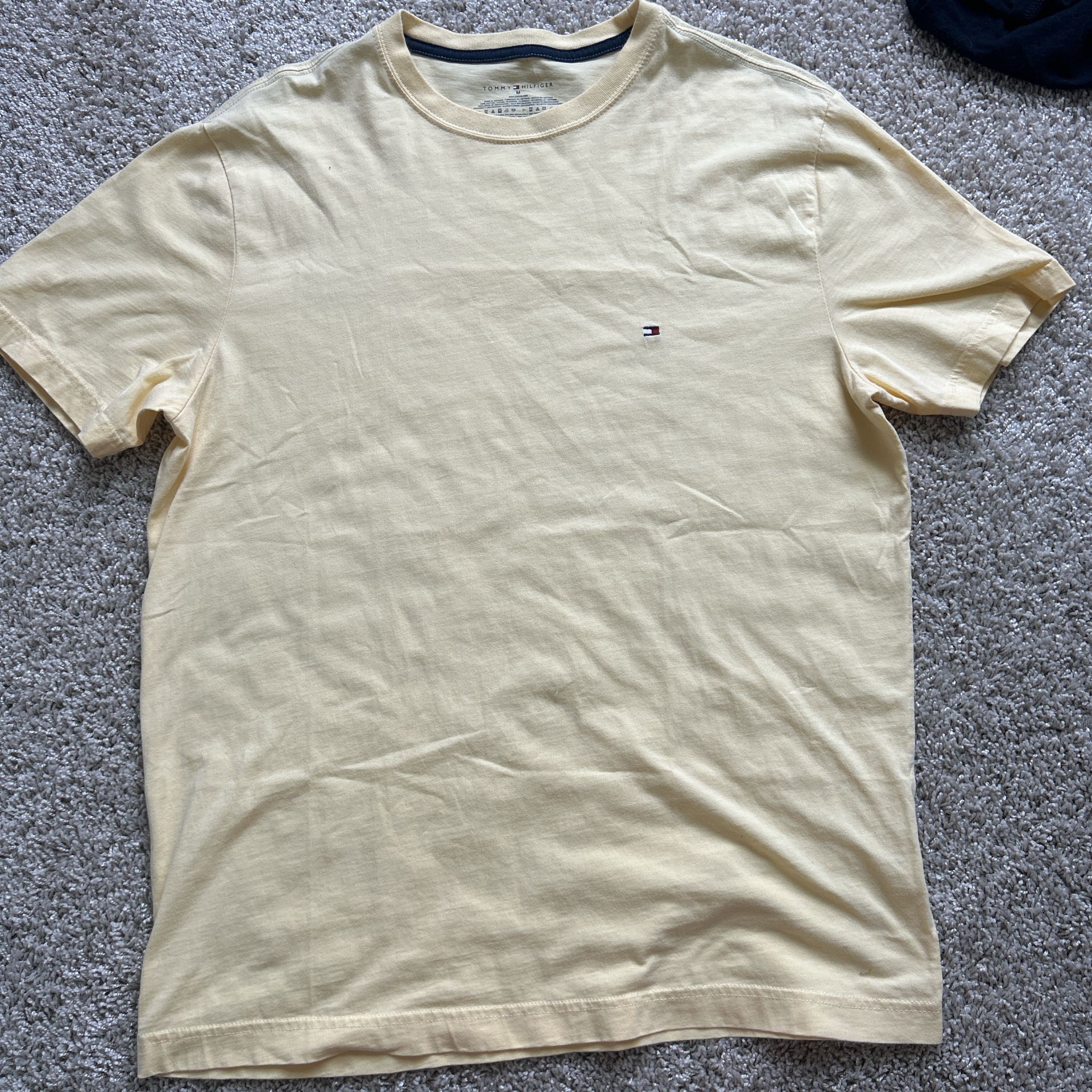 tommy hilfiger yellow T 