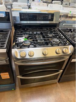LG 30” Gas range with double oven