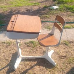 1920 Children School Desk 200 Firm. Assis