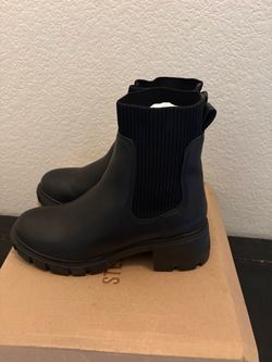 Steve Madden Boots size 9
